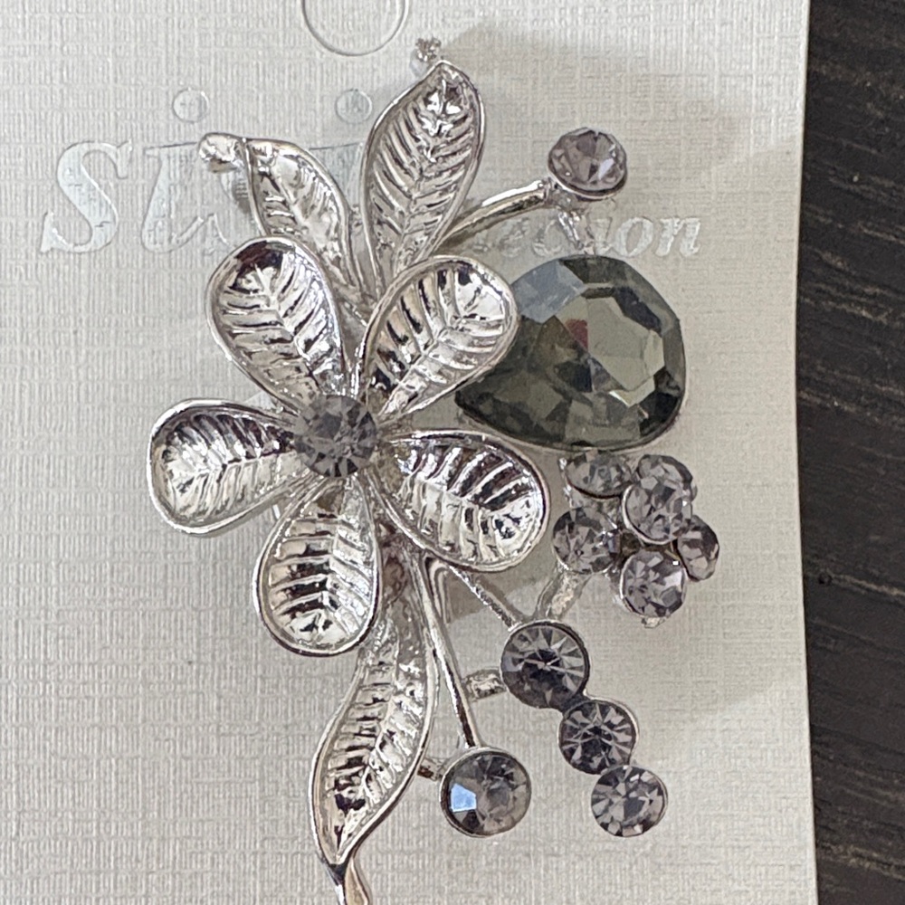 Silver Floral Brooch
